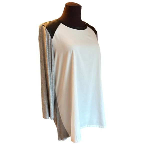 NYDJ Gray/White/Black Faux Leather Accent Raglan L/S Top, Womens size Large - Picture 11 of 11